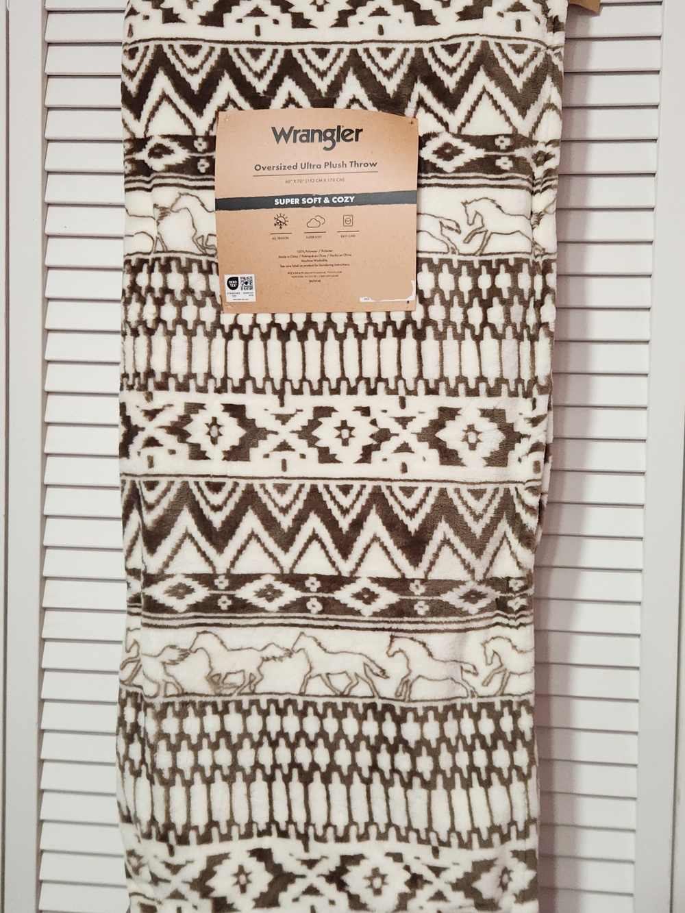 Wrangler Cream & Brown Aztec Horse Plush Throw Blanket